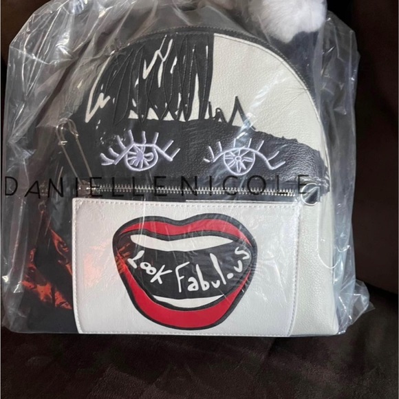 Danielle Nicole Disney Cruella de Vil Look NWT
Fabulous Backpack 101 Dalmations main image 5
